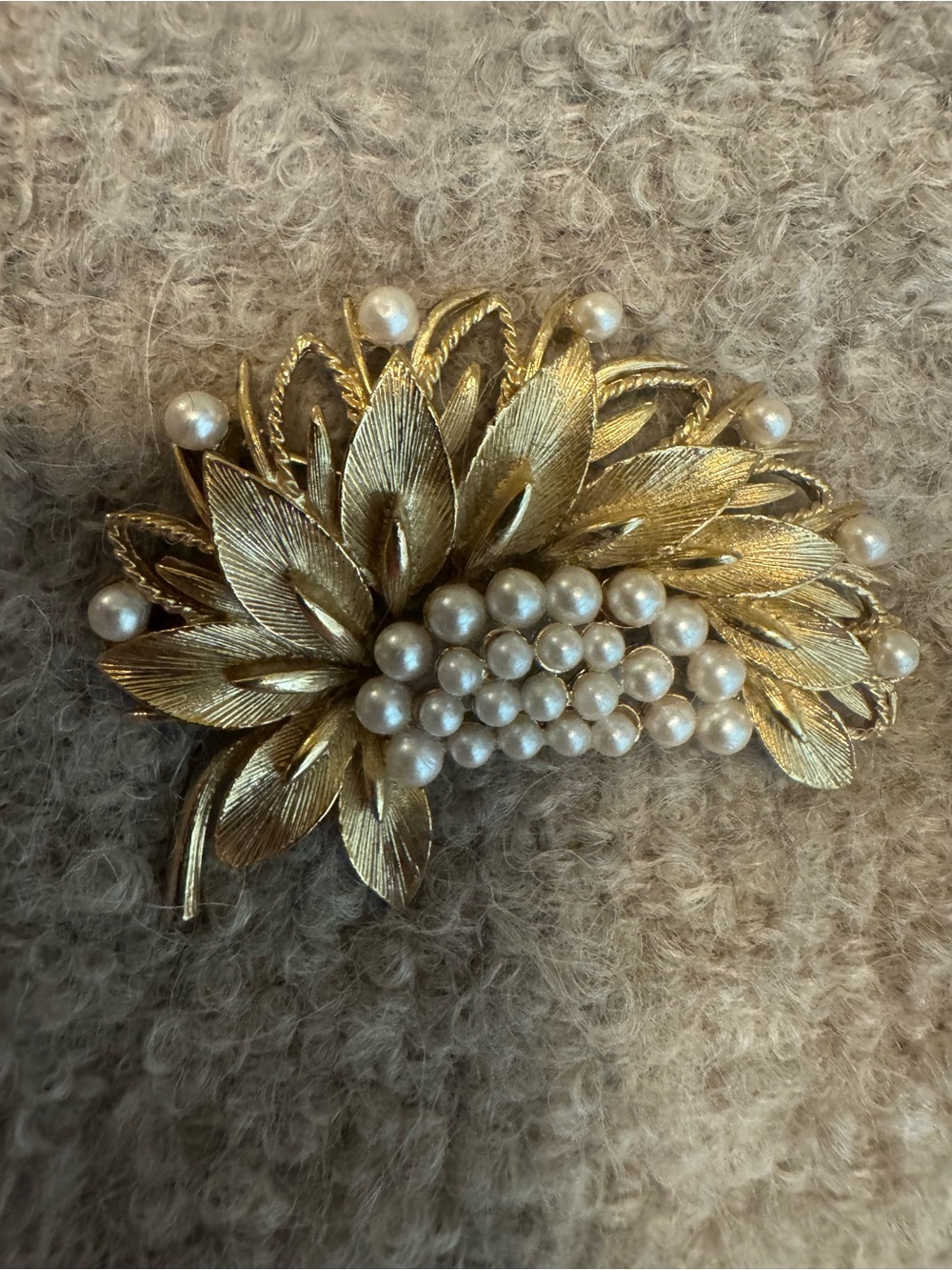 Gold-tone Pearl Leaf Brooch - Women Accessories